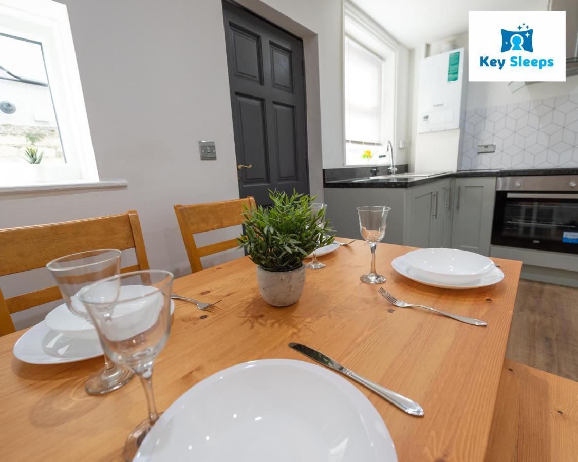 Five Bedroom Spacious Modern House By Keysleeps Short Lets Workington Lake District Beach ภายนอก รูปภาพ
