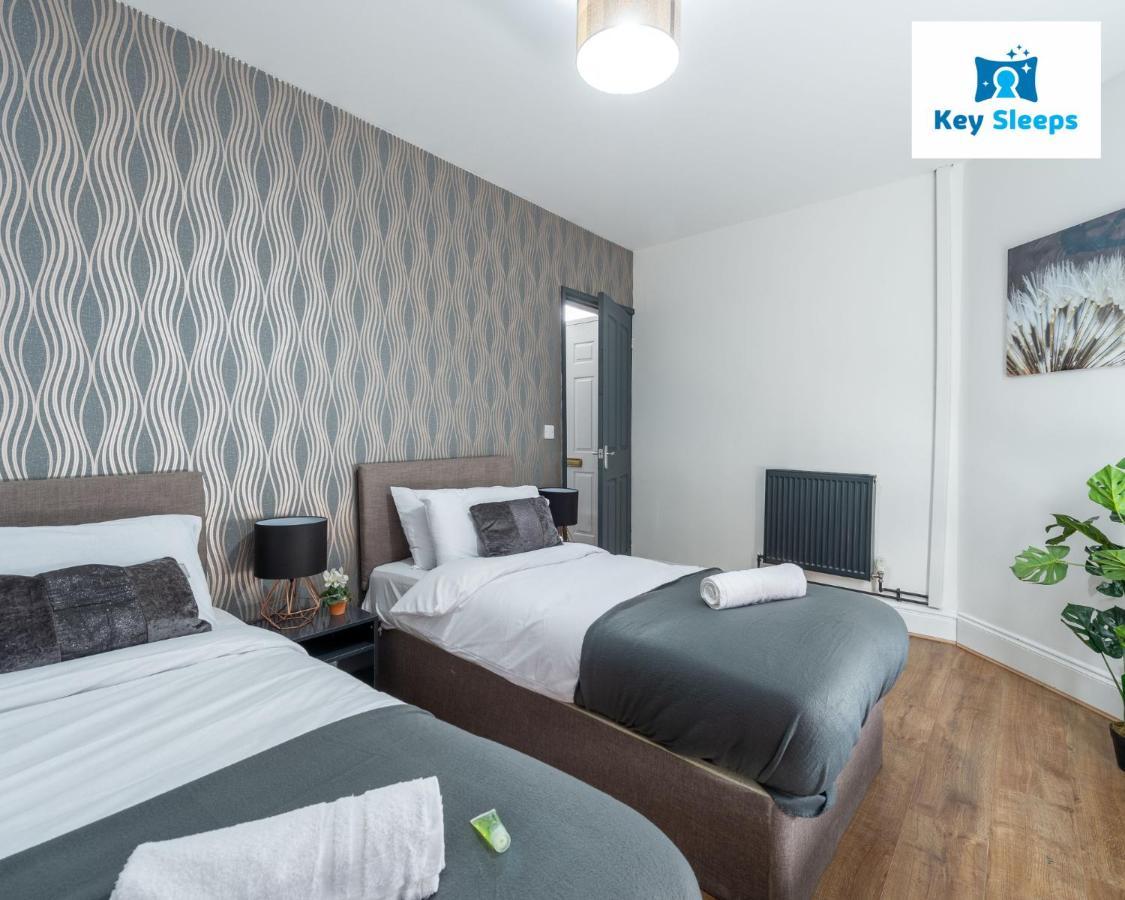 Five Bedroom Spacious Modern House By Keysleeps Short Lets Workington Lake District Beach ภายนอก รูปภาพ