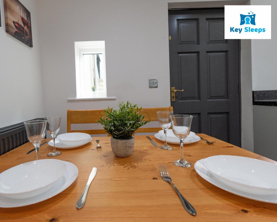 Five Bedroom Spacious Modern House By Keysleeps Short Lets Workington Lake District Beach ภายนอก รูปภาพ