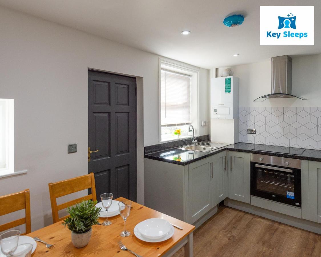 Five Bedroom Spacious Modern House By Keysleeps Short Lets Workington Lake District Beach ภายนอก รูปภาพ